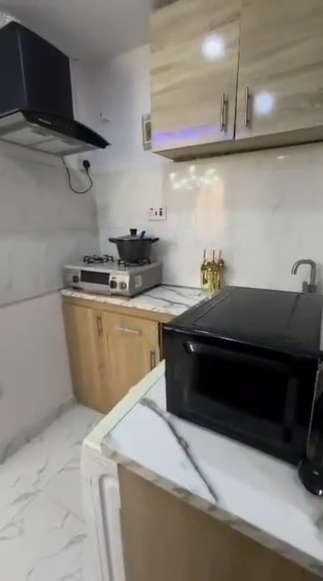 SHORT-LET APARTMENT