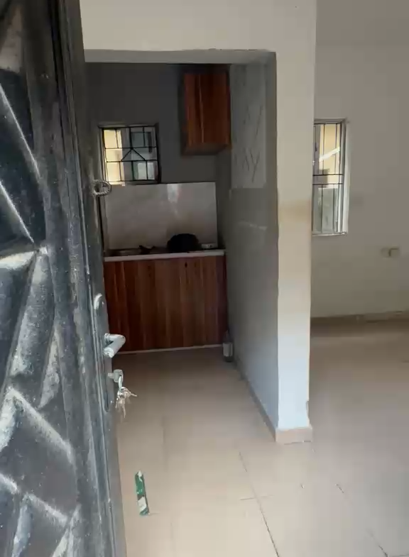 Miniflat for rent off market street