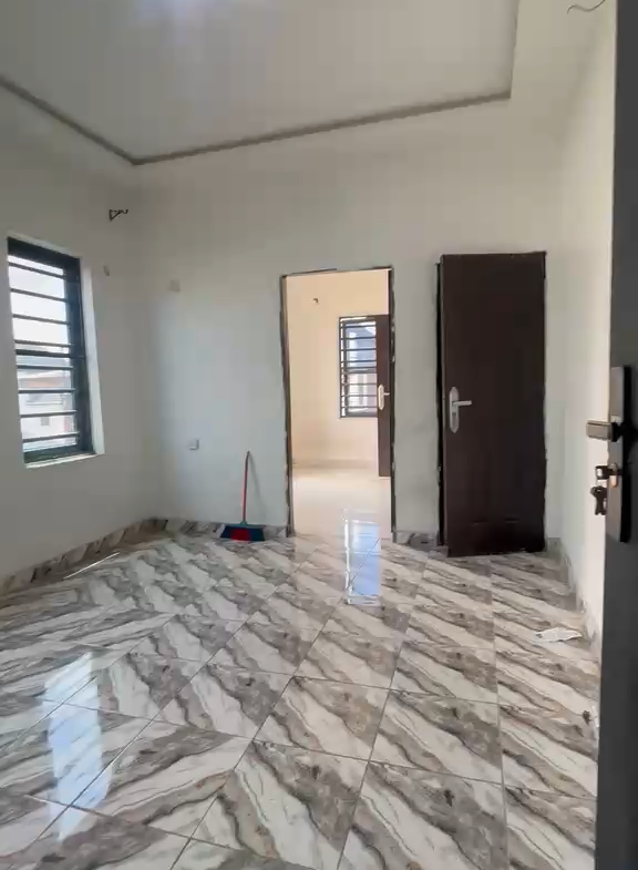 2 units of mini flat off Bajulaiye rd Shomolu for rent