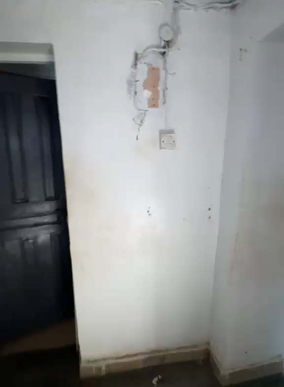 Neatly Used MINIFLAT for rent in Ilupeju