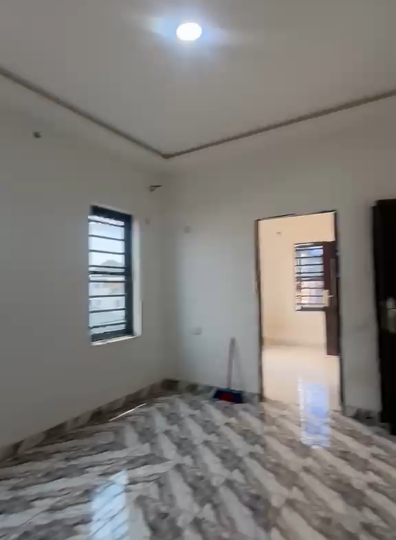 2 units of mini flat off Bajulaiye rd Shomolu for rent