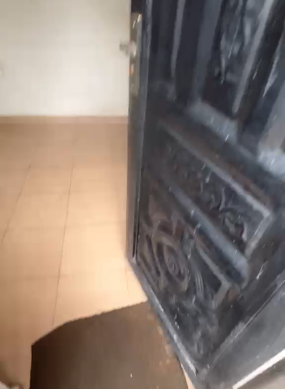 A first class mini flat at off ILAJE for rent