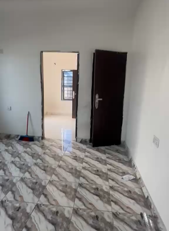 2 units of mini flat off Bajulaiye rd Shomolu for rent