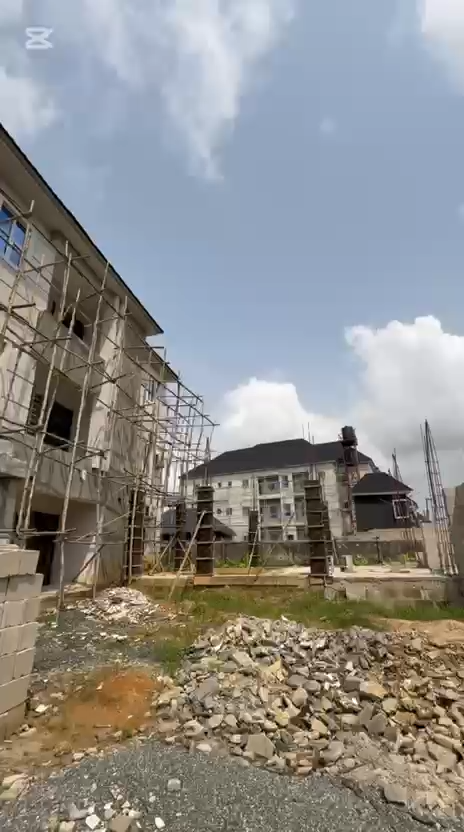 frame_0005_4.00s (11) 15 unit of two bedroom 4 unit of seif contain for sale in Partharcourt