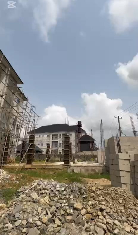 15 unit of two bedroom 4 unit of seif contain for sale in Partharcourt