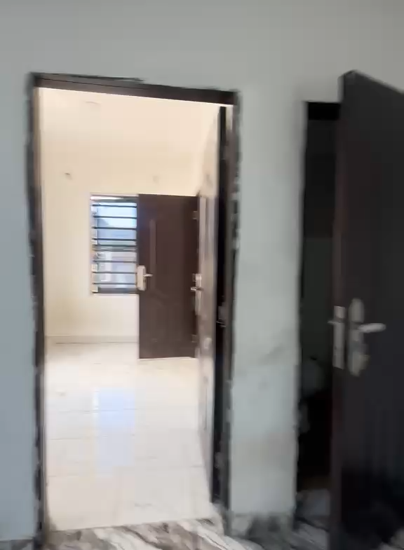 2 units of mini flat off Bajulaiye rd Shomolu for rent