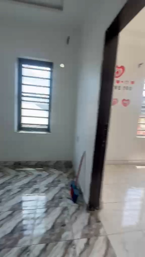 frame_0009_8.00s (4) 2 units of mini flat off Bajulaiye rd Shomolu for rent