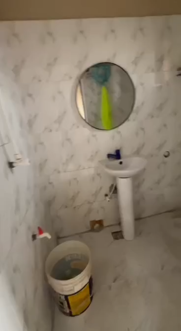 An executive standard and very decent Roomself contain with pop