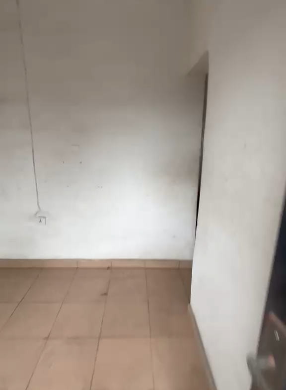 A first class mini flat at off ILAJE for rent