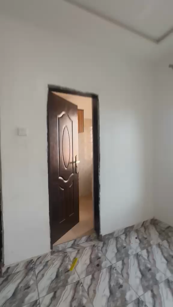 frame_0011_10.00s (9) 2 units of mini flat off Bajulaiye rd Shomolu for rent