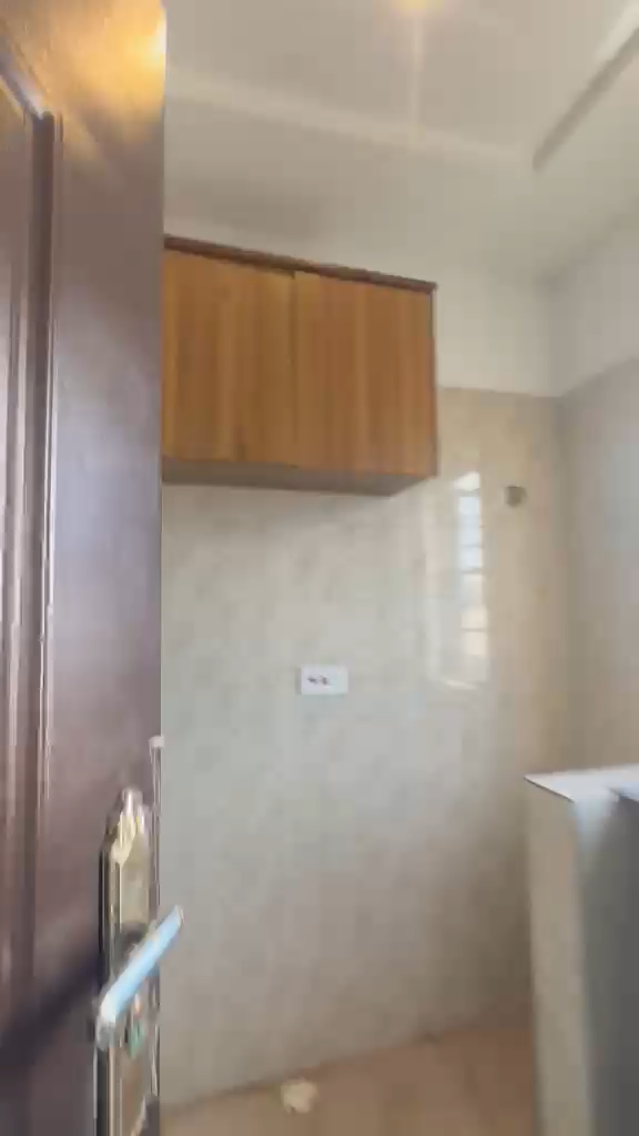 frame_0013_12.00s (6) 2 units of mini flat off Bajulaiye rd Shomolu for rent