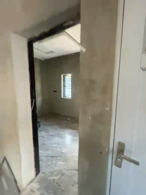 Spacious Miniflat at Onike