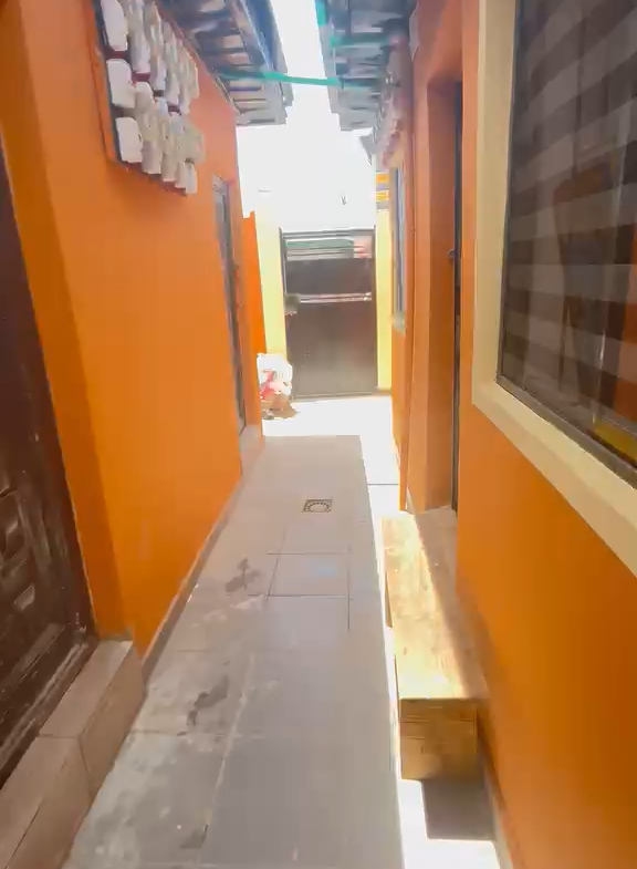 Standard roomself for rent