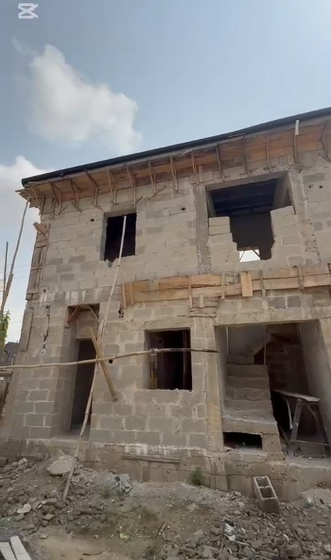 15 unit of two bedroom 4 unit of seif contain for sale in Partharcourt