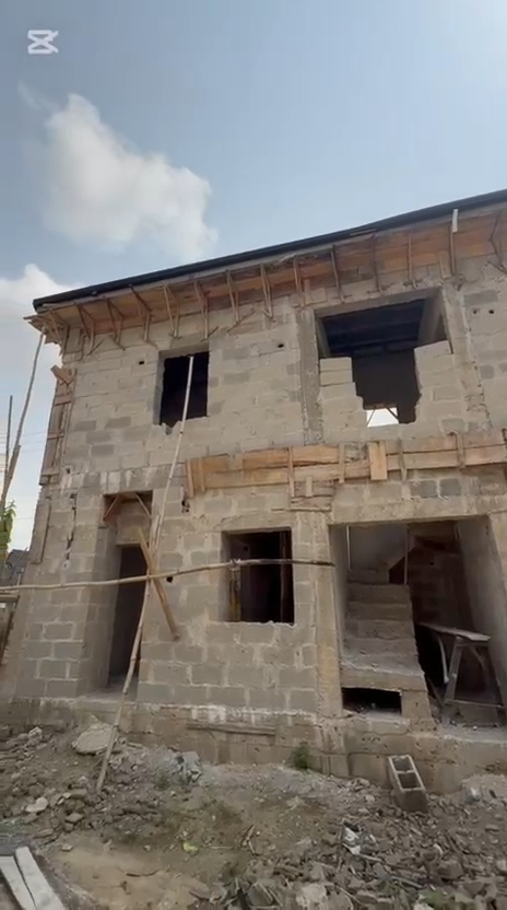 frame_0017_16.00s (7) 15 unit of two bedroom 4 unit of seif contain for sale in Partharcourt