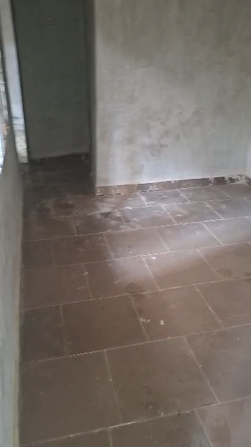 Spacious Mini flat ground floor for rent