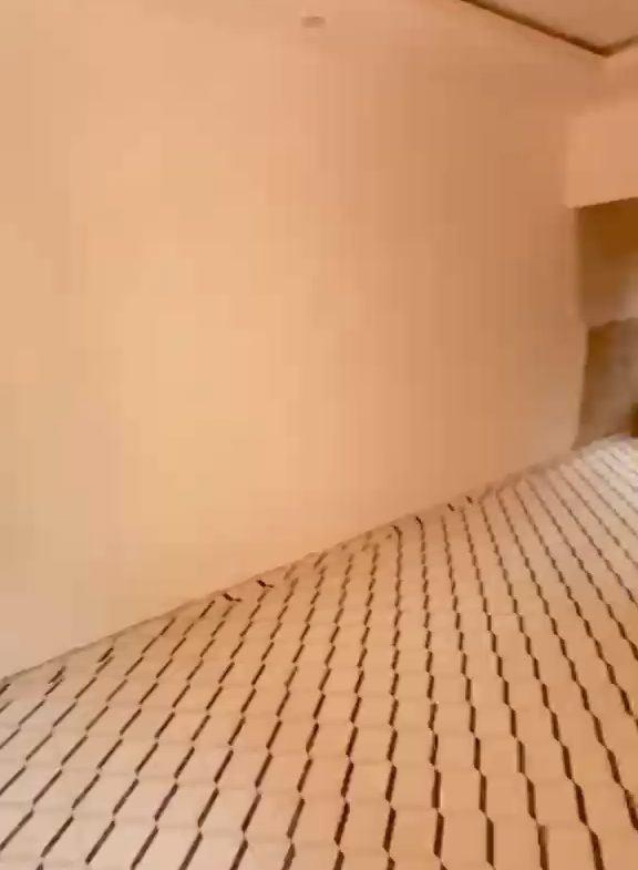 Standard roomself for rent