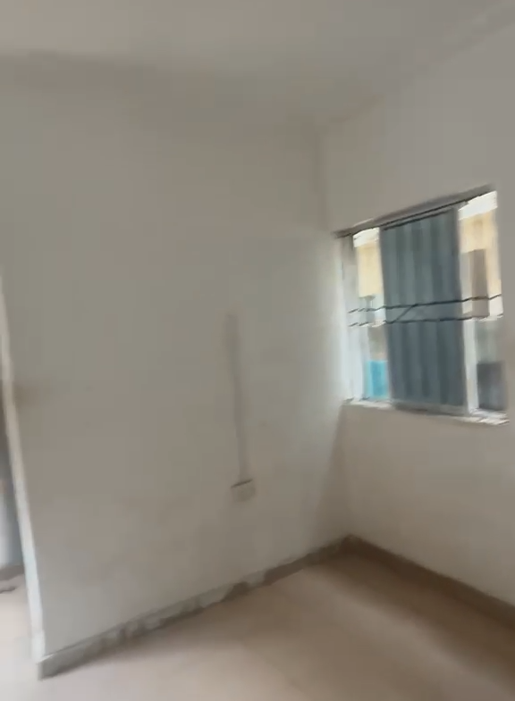 Miniflat for rent off market street