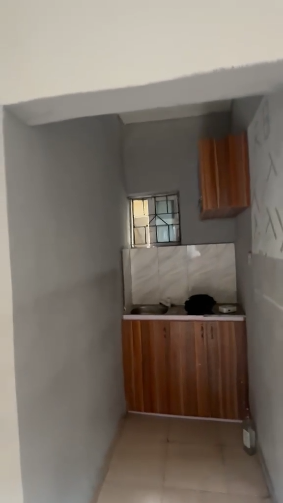Miniflat for rent off market street