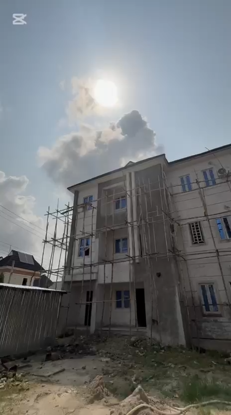 frame_0048_47.00s (2) 15 unit of two bedroom 4 unit of seif contain for sale in Partharcourt