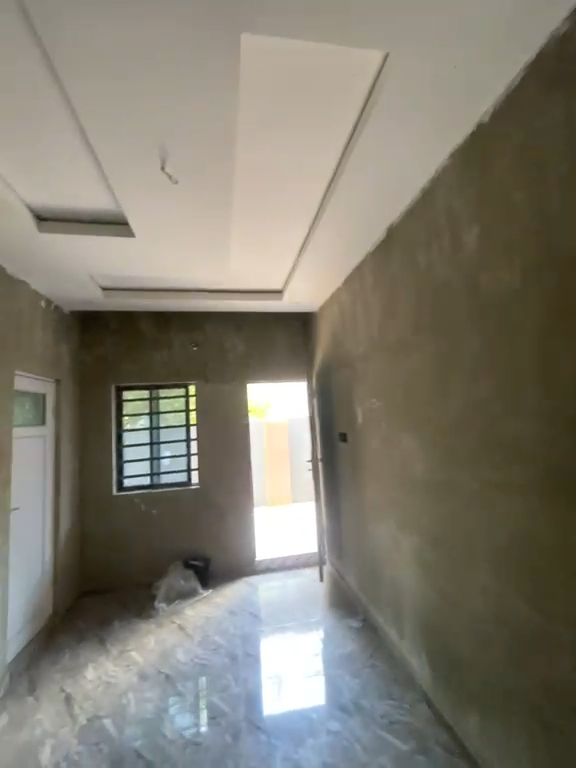 Spacious Miniflat at Onike