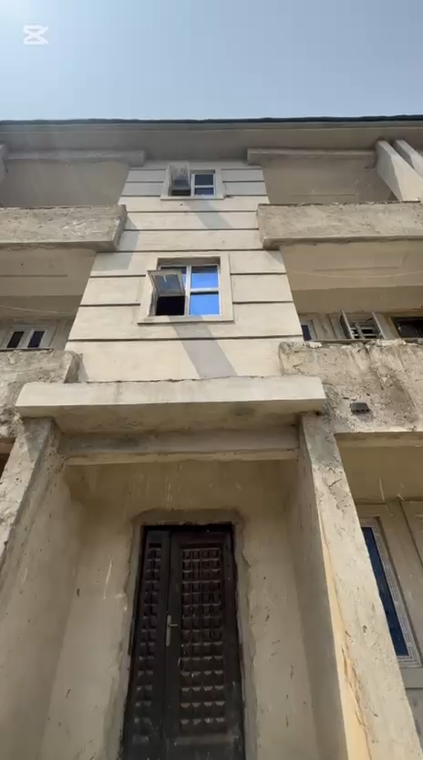 frame_0055_54.00s (3) 15 unit of two bedroom 4 unit of seif contain for sale in Partharcourt