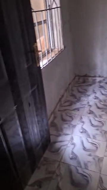 Spacious Mini flat ground floor for rent