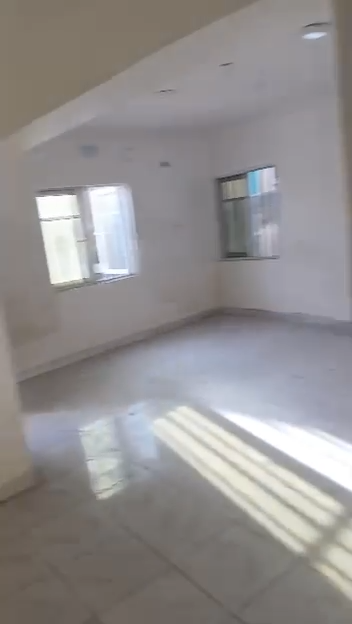 Decent 2bedroom ground flat