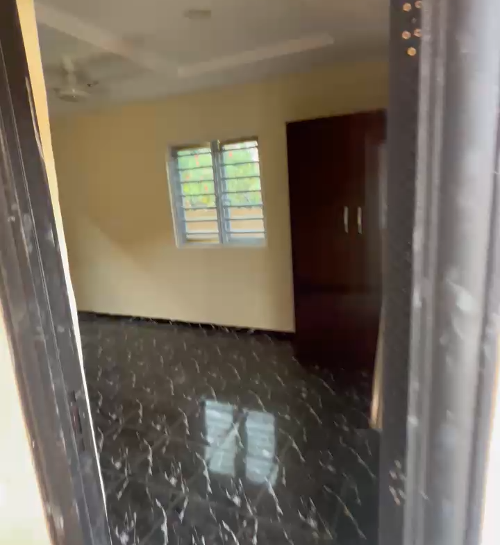 Sharp room self sharp room seld con for rent in Ojo