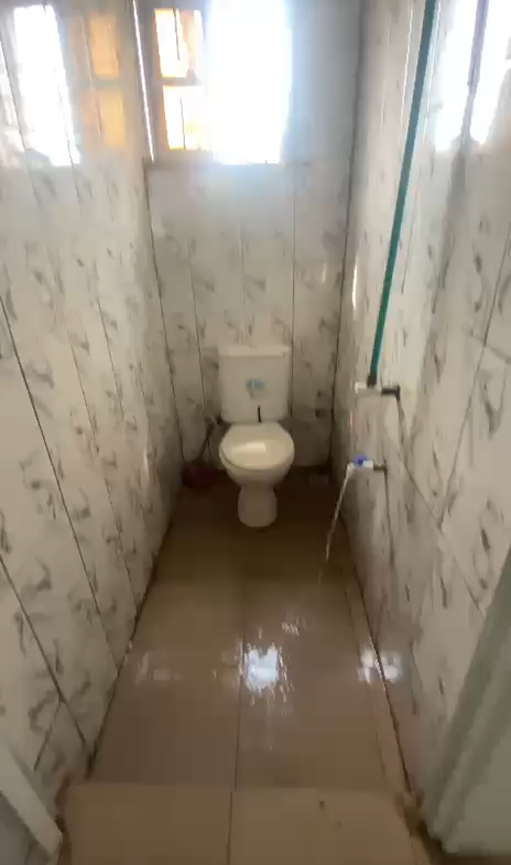 Talking to the mandate Neatly used Roomself in secured n gated compound 700k annual rent Young working cl Location:Bariga