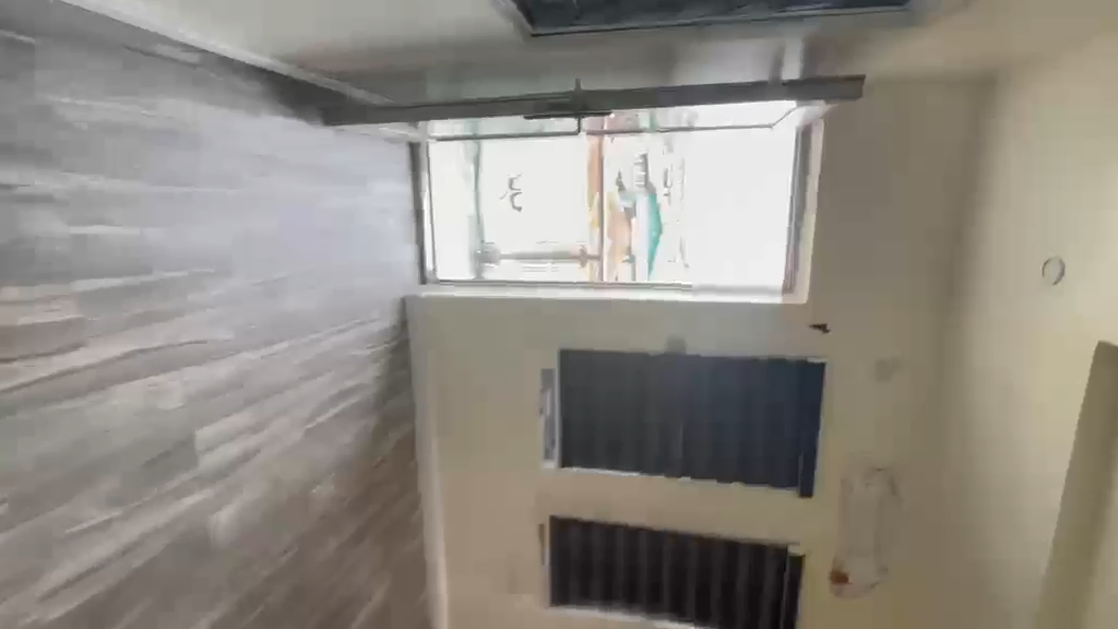 To let A standard mini flat