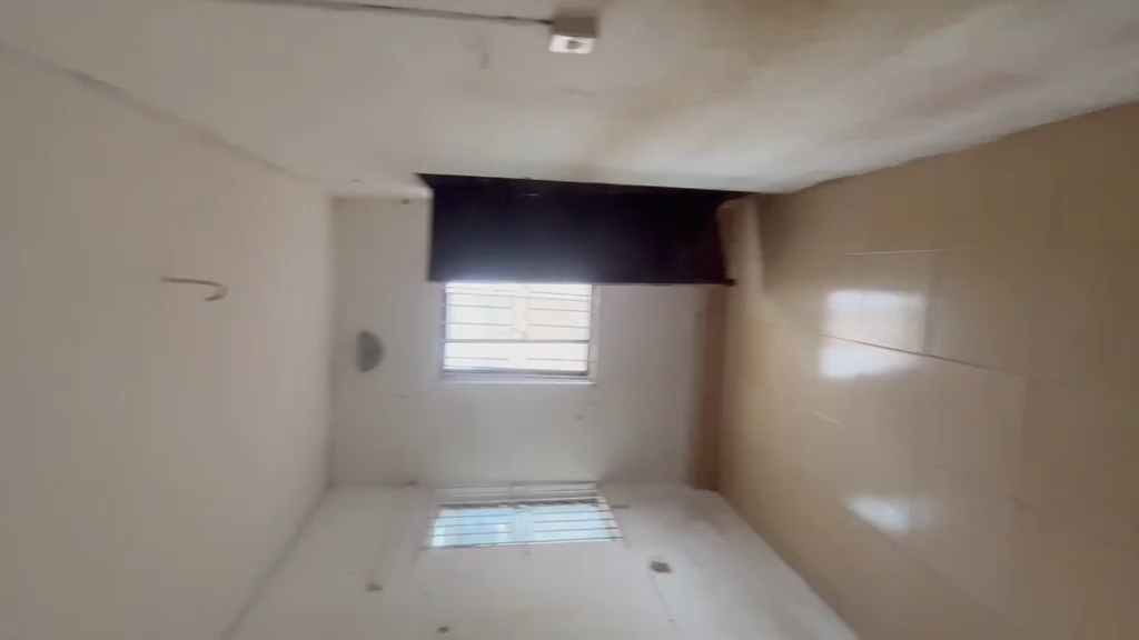 Room self at off ILAJE Road BARIGA for rent