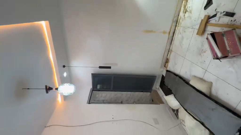 Roomslf contain with band A ELECTRICITY INSIDE A GATED ENVIRONMENT LIKE AN ESTATE FOR RENT