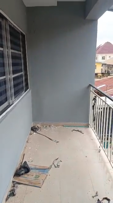 A spacious 3 bedroom flat at oshipitan street off Pedro Road for rent