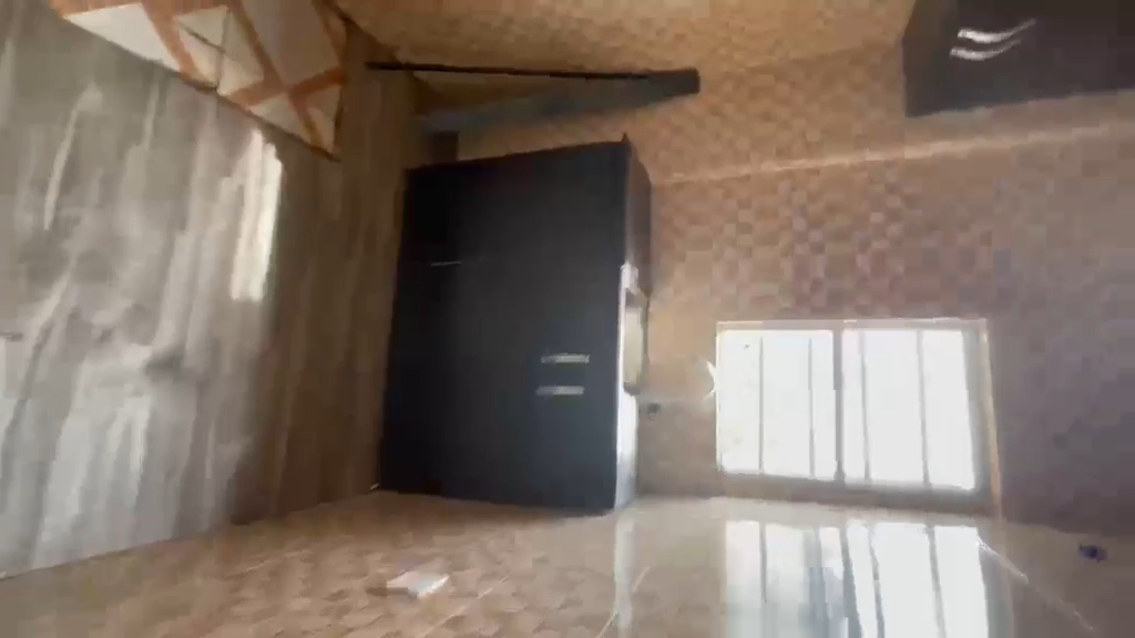 To let A standard mini flat