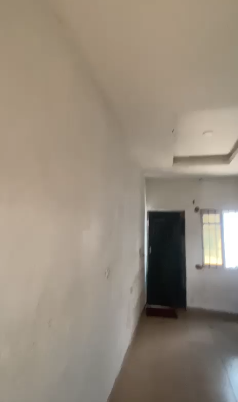 Talking to the mandate Neatly used Roomself in secured n gated compound 700k annual rent Young working cl Location:Bariga