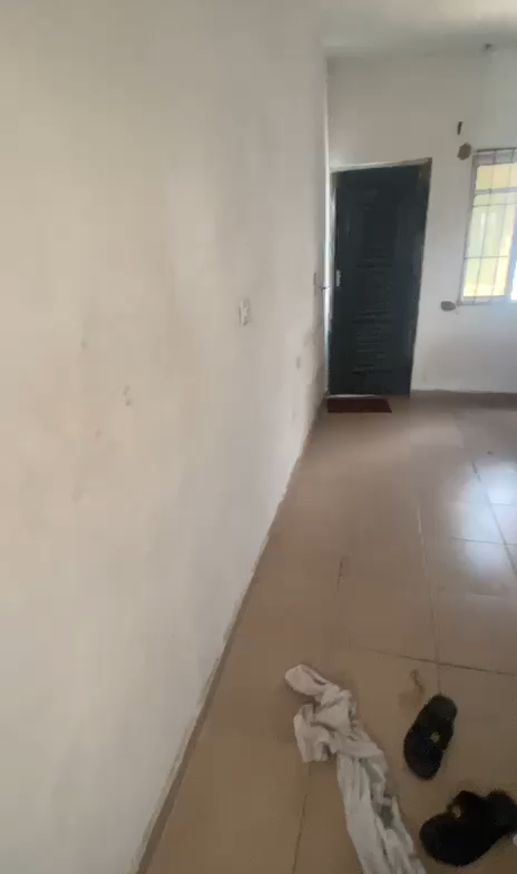 Talking to the mandate Neatly used Roomself in secured n gated compound 700k annual rent Young working cl Location:Bariga
