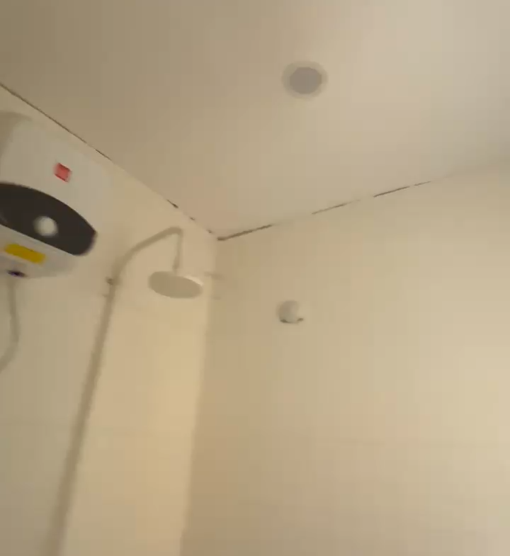 Sharp room self sharp room seld con for rent in Ojo