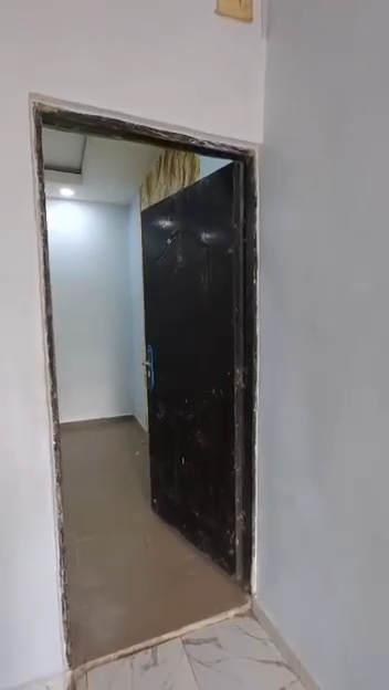 Very spacious & decent miniflat for rent in Shomolu