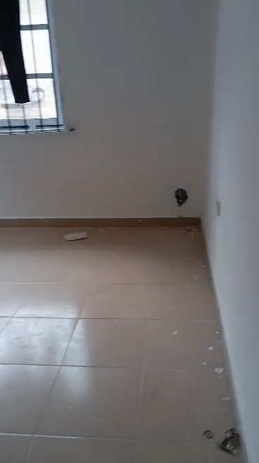 A spacious 3 bedroom flat at oshipitan street off Pedro Road for rent
