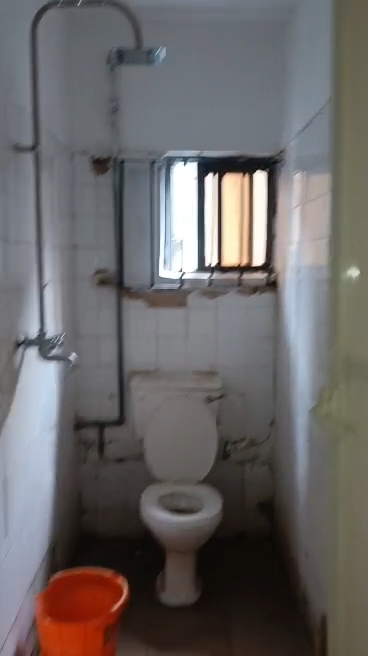 A spacious 3 bedroom flat at oshipitan street off Pedro Road for rent