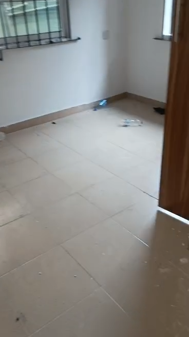 A spacious 3 bedroom flat at oshipitan street off Pedro Road for rent