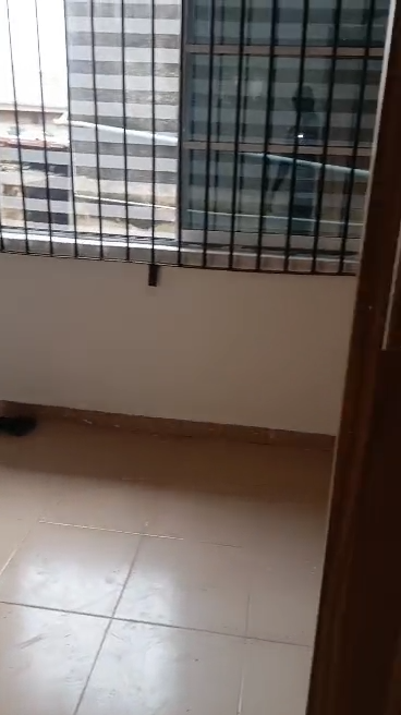 A spacious 3 bedroom flat at oshipitan street off Pedro Road for rent