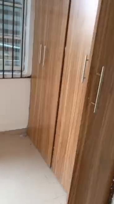 A spacious 3 bedroom flat at oshipitan street off Pedro Road for rent