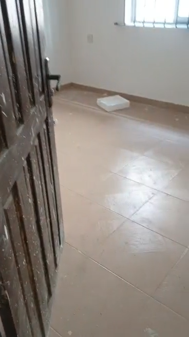 A spacious 3 bedroom flat at oshipitan street off Pedro Road for rent