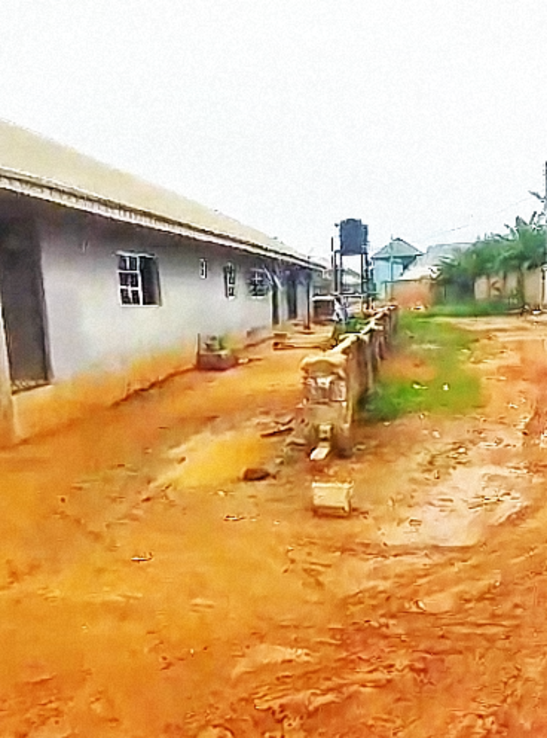 3 bedroom flat and 2 bedroom flat apartment on 50/100 for Sale in ugbor |35m