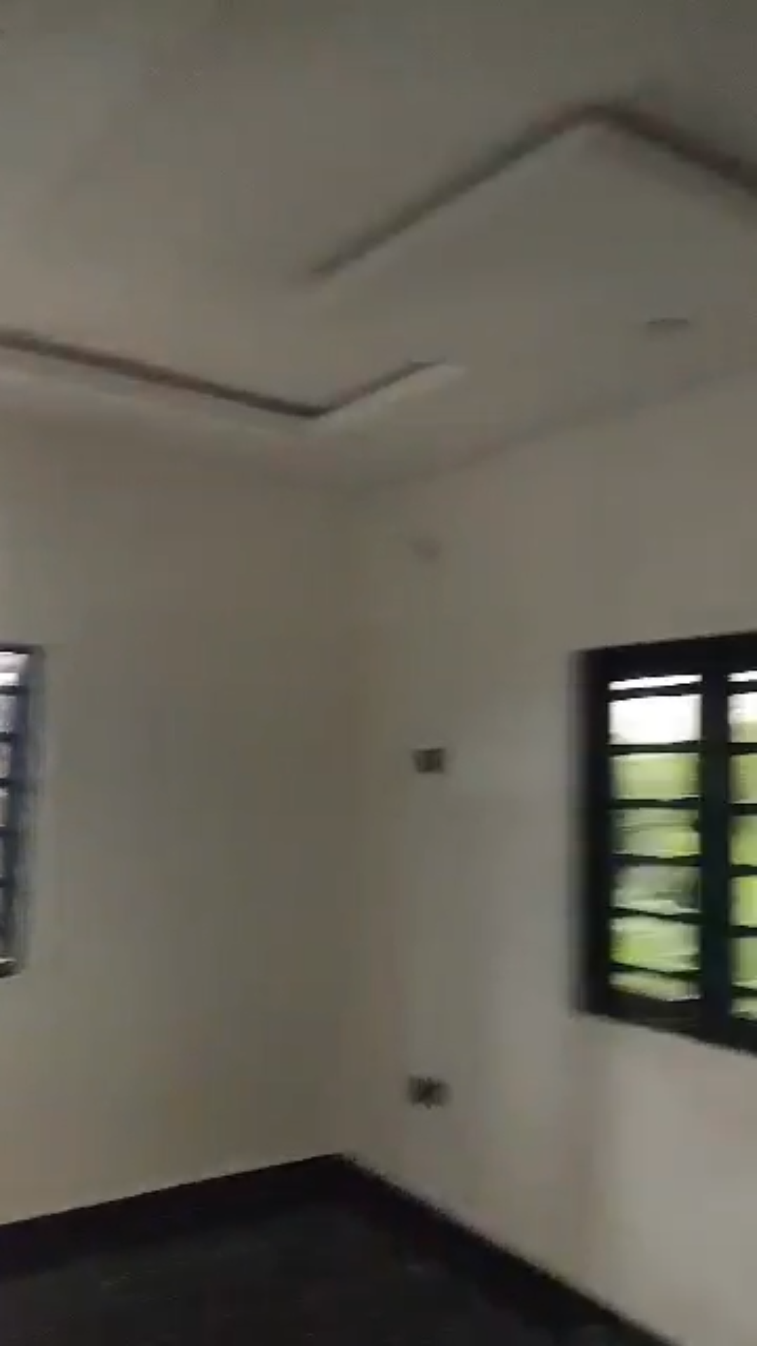 0826(29) 🏢 ₦2.5M — BIG OFFICE SPACE TO LET | OKHUOROMI, OFF AIRPORT ROAD