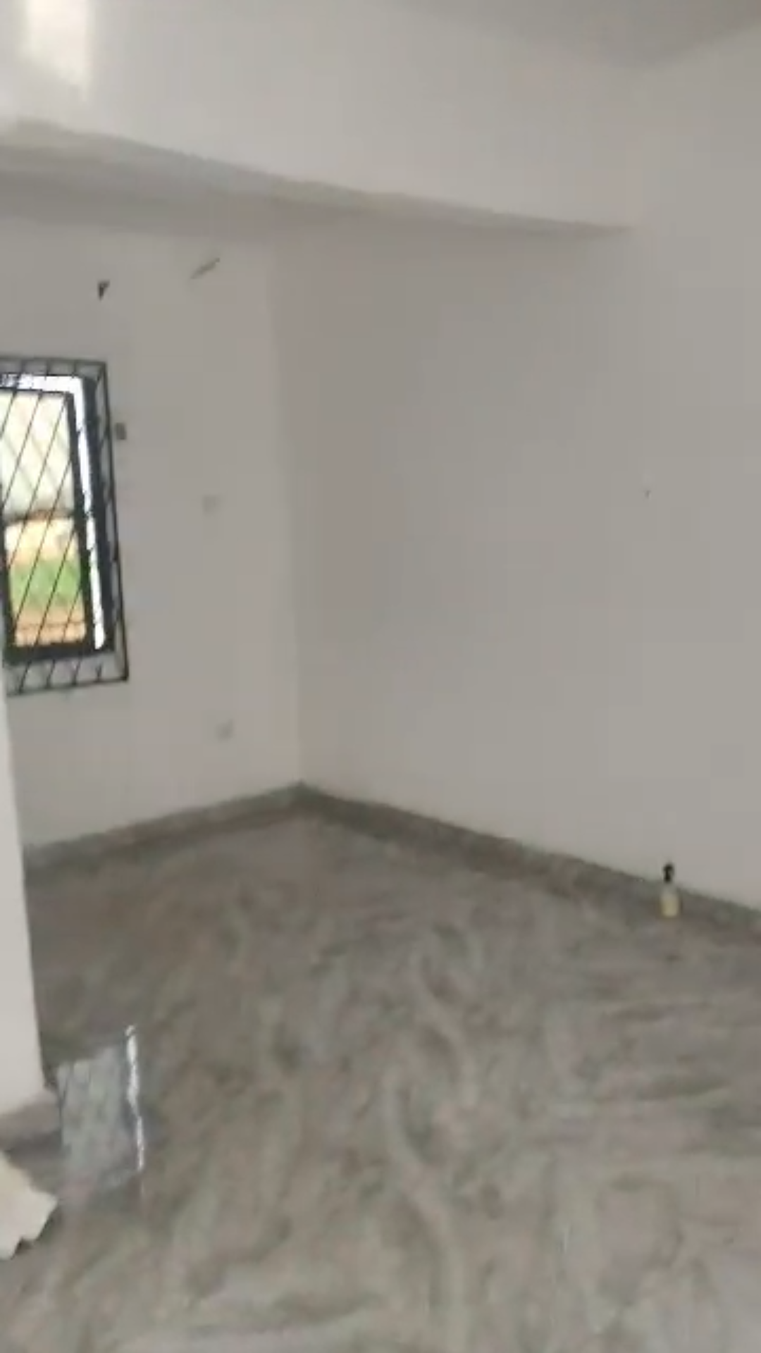 0826(31) ₦2M — STANDARD 2 BEDROOM APARTMENT TO LET | OKHUOROMI, OFF AIRPORT ROAD
