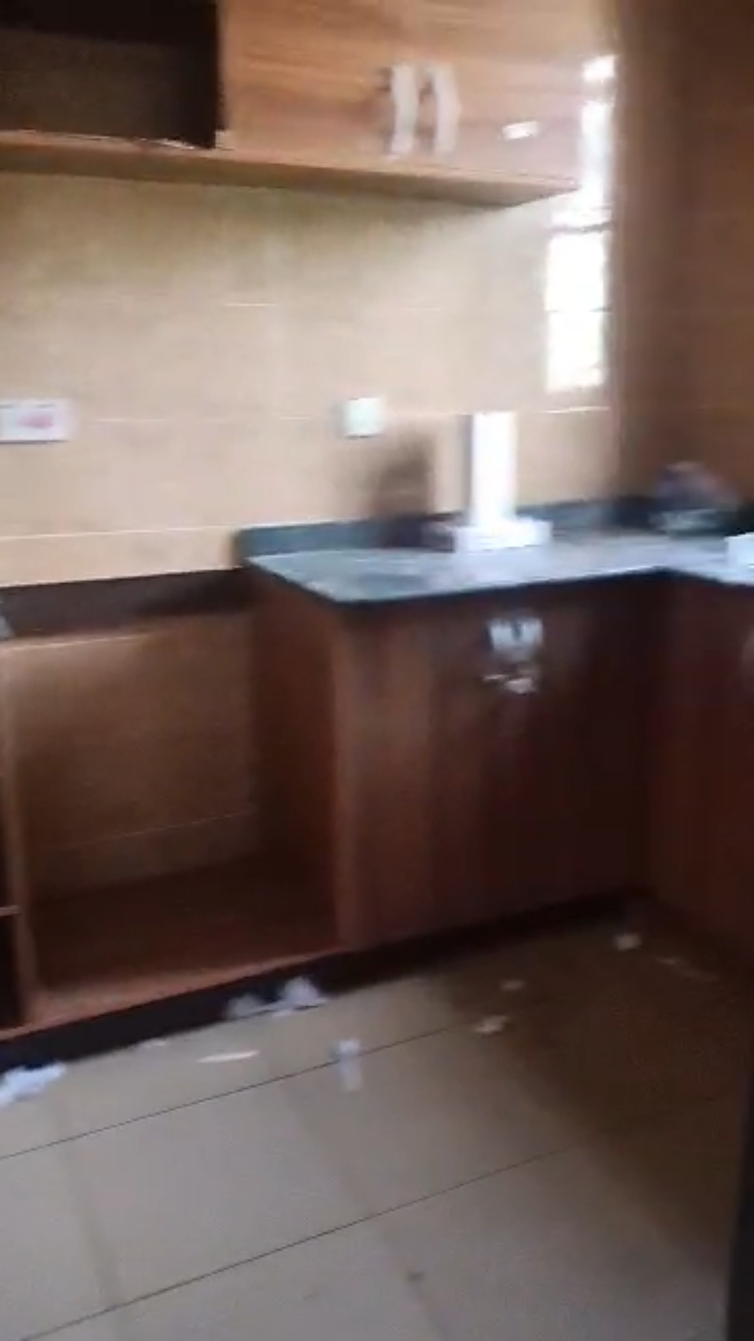 0826(33) ₦2M — STANDARD 2 BEDROOM APARTMENT TO LET | OKHUOROMI, OFF AIRPORT ROAD