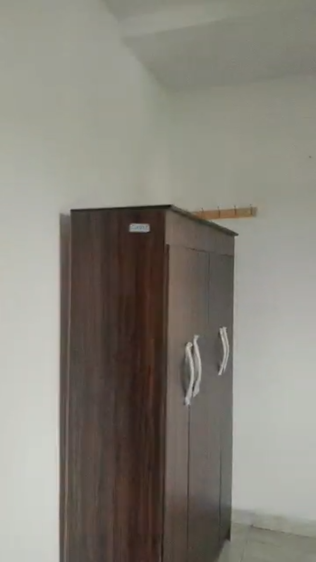 0826(35) ₦2M — STANDARD 2 BEDROOM APARTMENT TO LET | OKHUOROMI, OFF AIRPORT ROAD